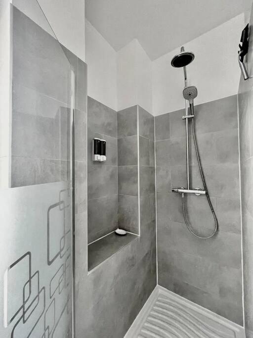 Gustave - Charming Eiffel Tower Appartement - Paris Exteriör bild